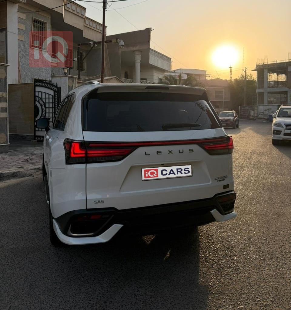 Lexus LX